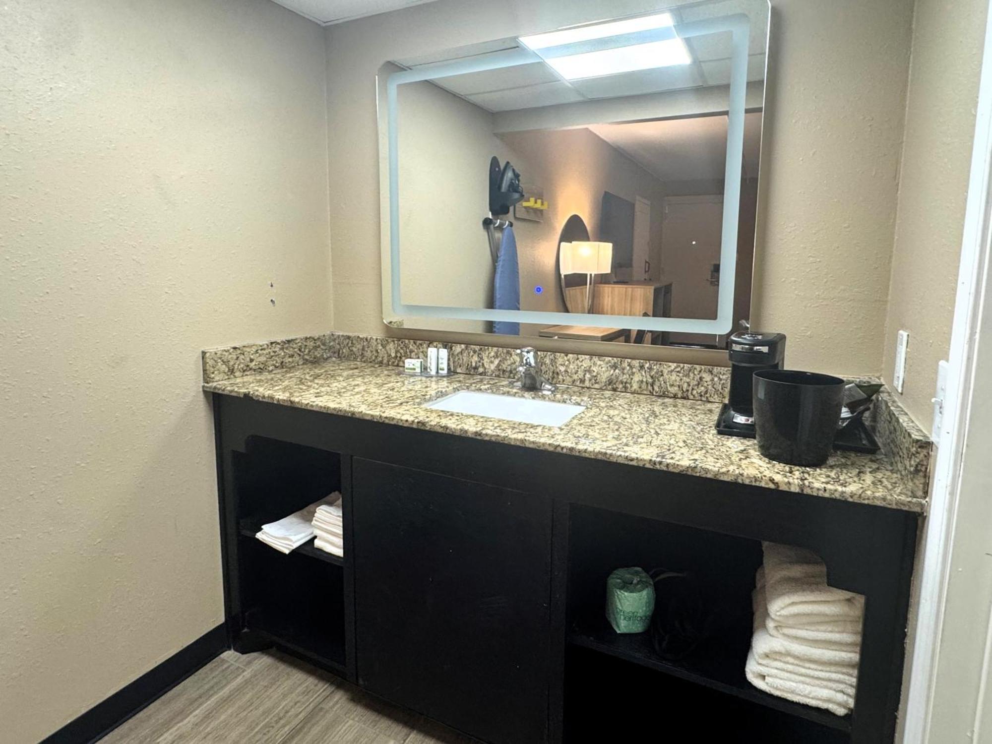 Hotel Super 8 By Wyndham Corpus Christi Airport Zewnętrze zdjęcie